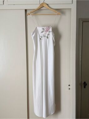 Vintage White Natori Slip Dress with Pink Floral Embroidery